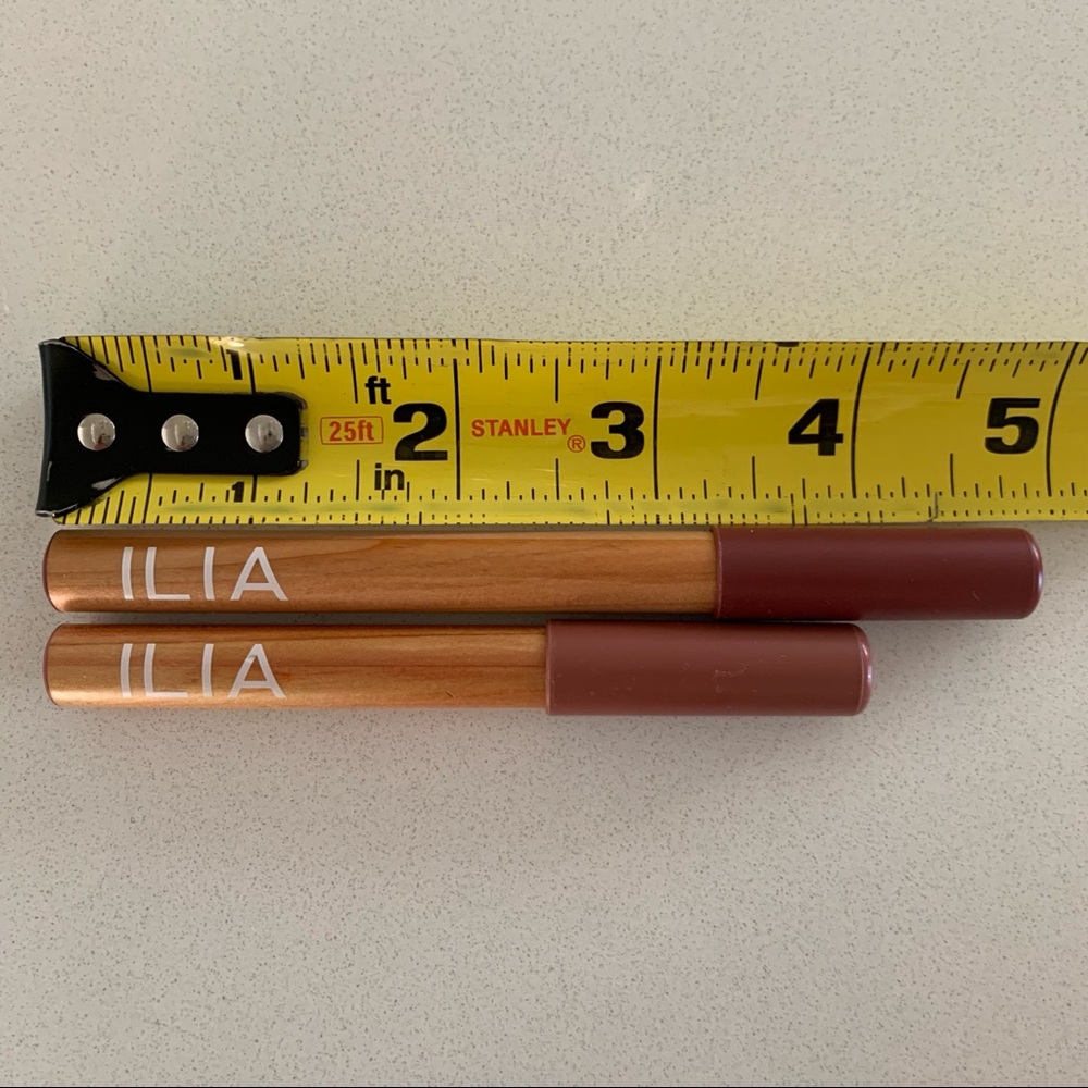 2 ILIA Lip Sketch Hydrating Lipstick Crayon